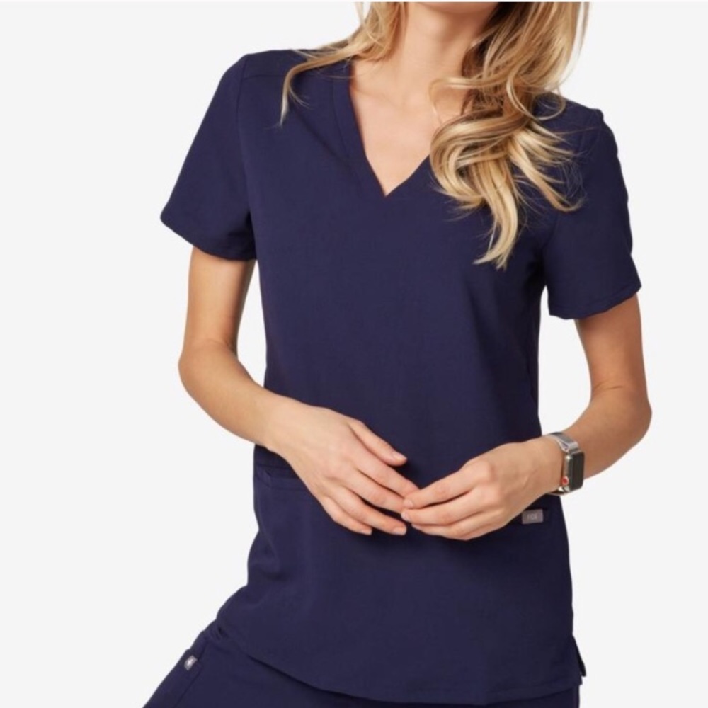 ❌ SOLD ❌ Figs 3 Pocket Casma Scrub Top